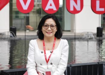 Tham dự Lễ kỷ niệm 30 năm thành lập Trường Đại học Văn Lang