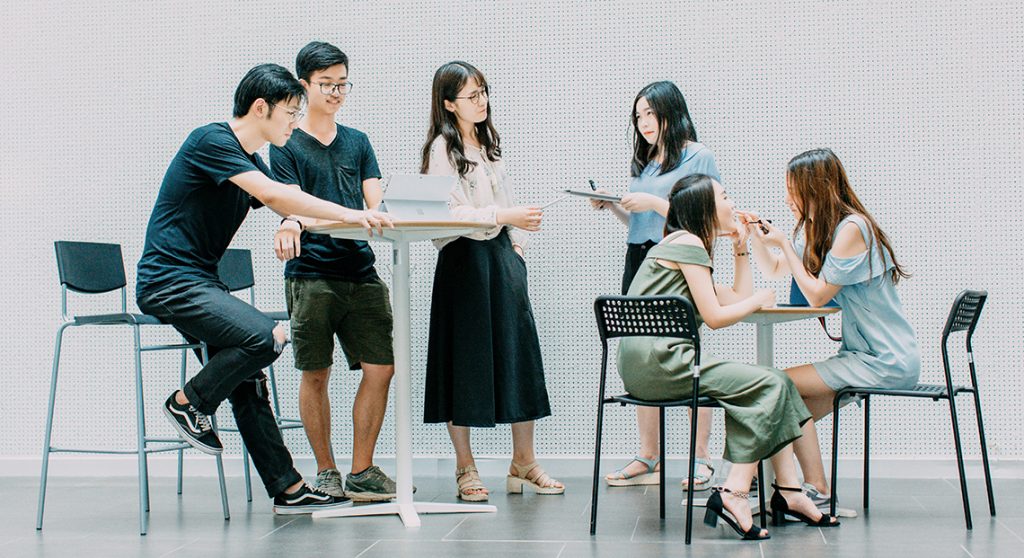 Gen Z cần người dẫn đường, không cần người chỉ đạo. 