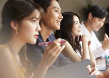 gia tri bang cap thi truong Viet Nam